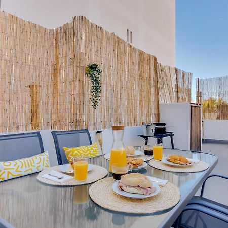 Faro: Casa Trevo Com Terraco Bbq Villa Exterior photo